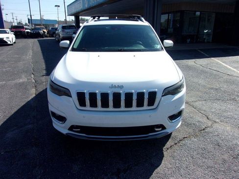 Used 2019 Jeep Cherokee Overland w/ Technology Group FWD image 3