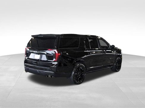 Used 2024 GMC Yukon XL Denali Ultimate AWD/4WD image 4
