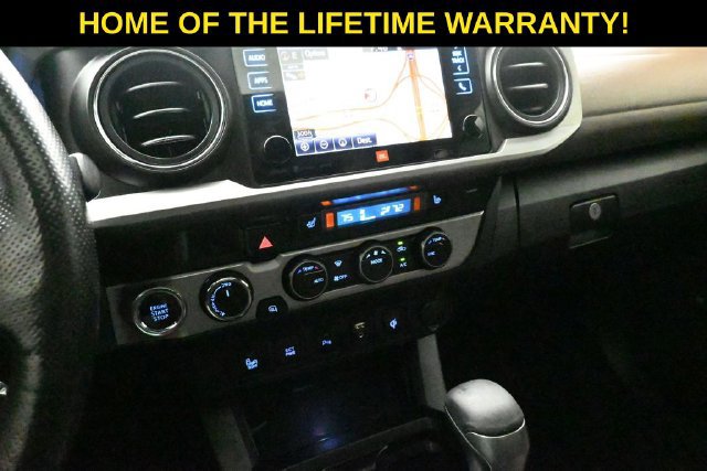 Used 2016 Toyota Tacoma Limited w/ Towing Package AWD/4WD image 27