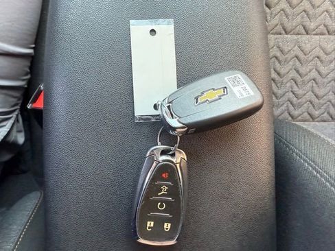 Used 2024 Chevrolet Equinox LT AWD/4WD image 45