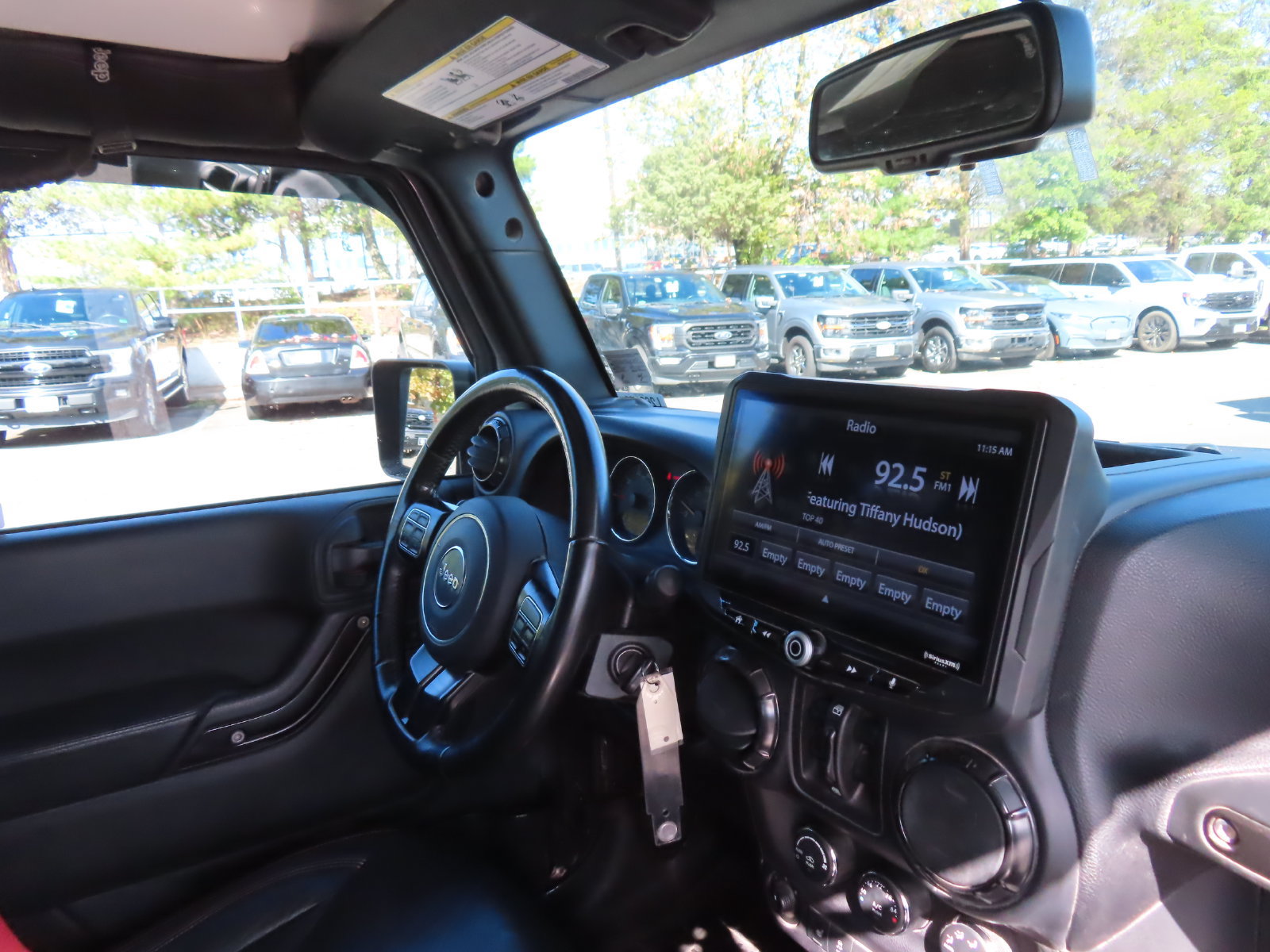 Used 2018 Jeep Wrangler Unlimited Rubicon AWD/4WD image 12