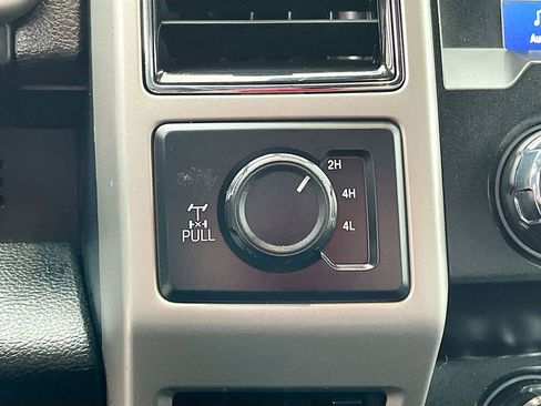 Used 2020 Ford F250 Lariat w/ Lariat Value Package image 16