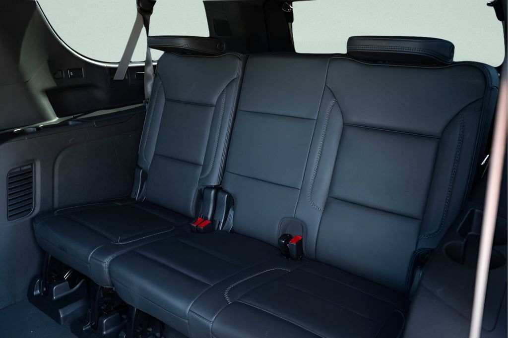 Used 2024 GMC Yukon XL Denali w/ Denali Reserve Package RWD image 19