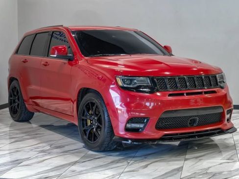 Used 2018 Jeep Grand Cherokee SRT AWD/4WD image 10