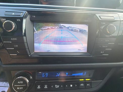 Used 2014 Toyota Corolla S FWD image 23