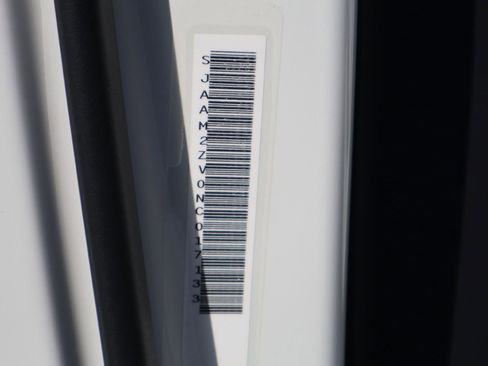 Certified 2022 Bentley Bentayga image 23