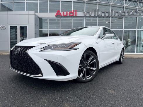 Used 2019 Lexus ES 350 F Sport image 2