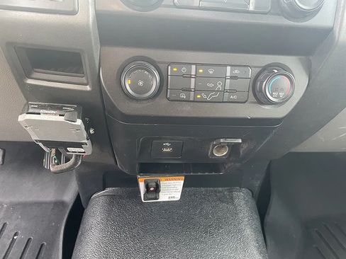 Used 2021 Ford F550 4x4 Regular Cab Super Duty image 16