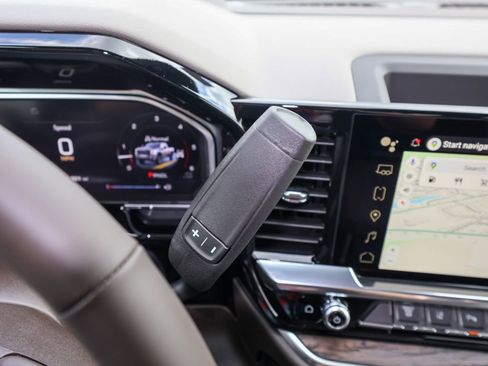 New 2026 GMC Sierra 3500 SLT image 24