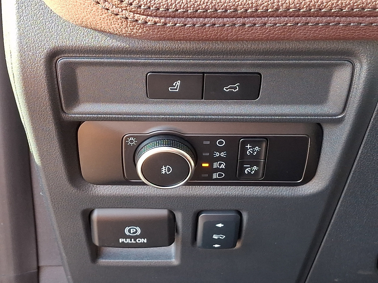 Used 2024 Ford Expedition Limited AWD/4WD image 29