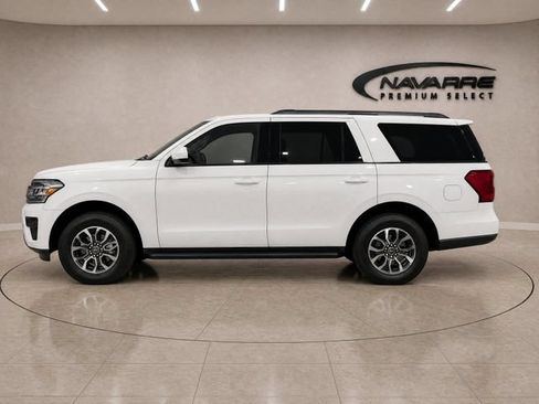 Used 2023 Ford Expedition XLT AWD/4WD image 4