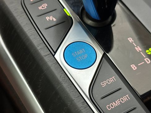 Certified 2022 BMW i4 eDrive40 w/ M Sport Package image 34