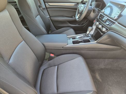 Used 2020 Honda Accord LX image 10