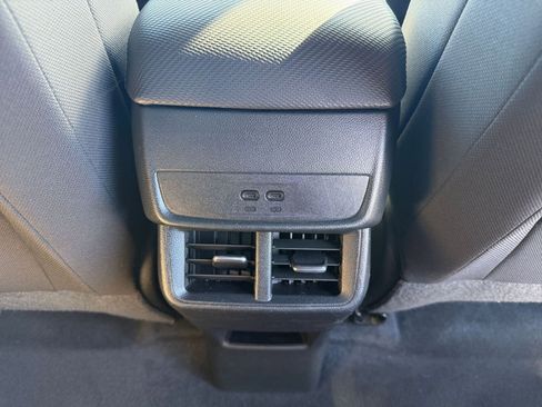 Used 2025 Chevrolet Equinox LT image 22