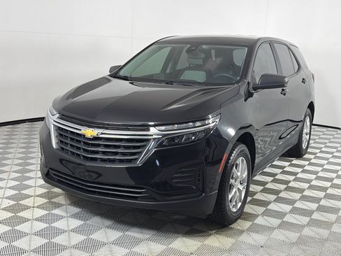 Used 2022 Chevrolet Equinox LS AWD/4WD image 9