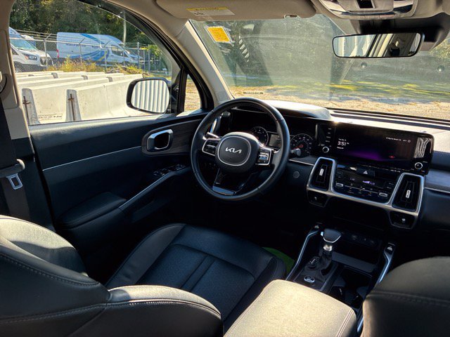 Used 2023 Kia Sorento EX w/ Panoramic Sunroof Package FWD image 25
