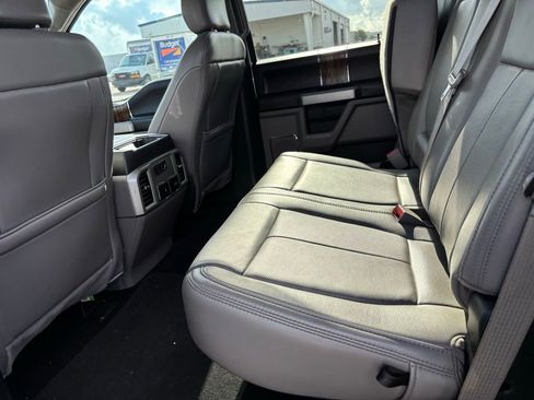 Used 2019 Ford F150 Lariat RWD image 11