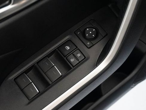 Used 2023 Toyota RAV4 XLE Premium AWD/4WD image 6