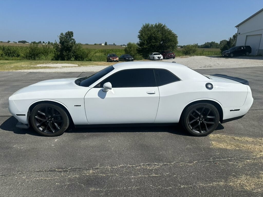Used 2019 Dodge Challenger R/T w/ Driver Convenience Group RWD image 2