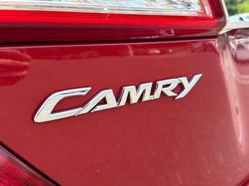 Used 2012 Toyota Camry XLE w/ Leather Pkg FWD image 18