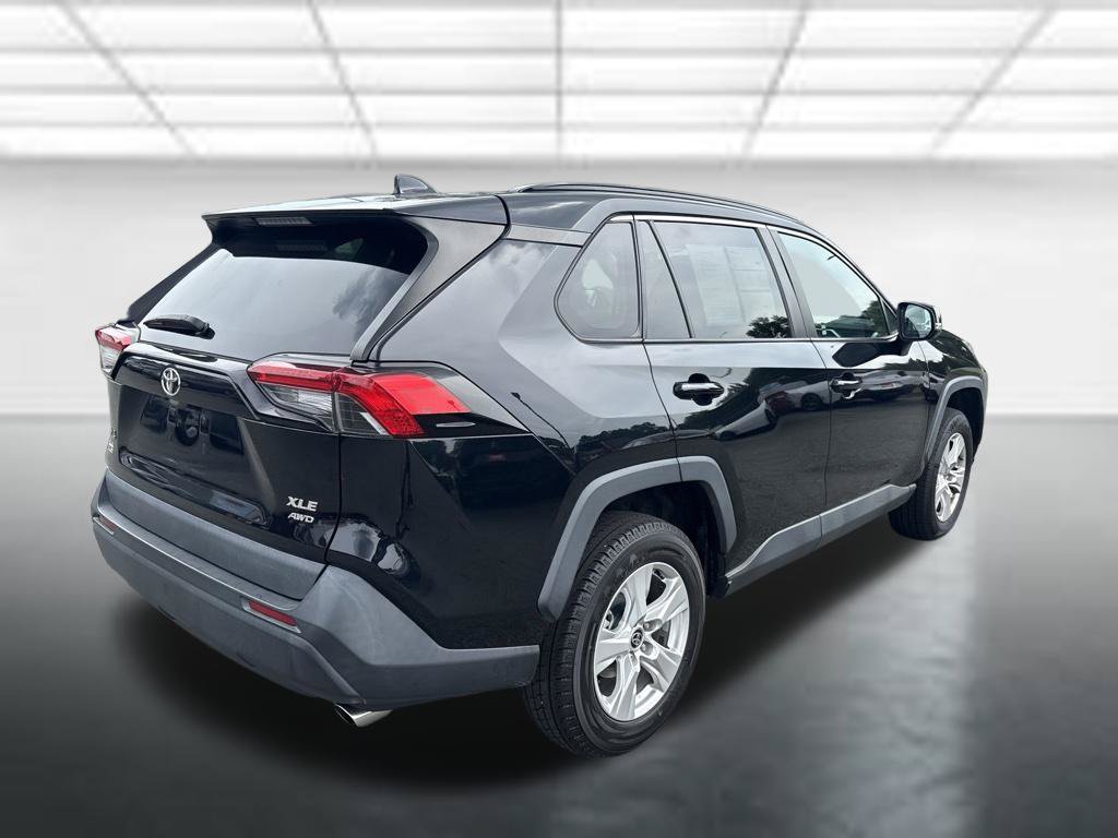Used 2021 Toyota RAV4 XLE AWD/4WD image 22