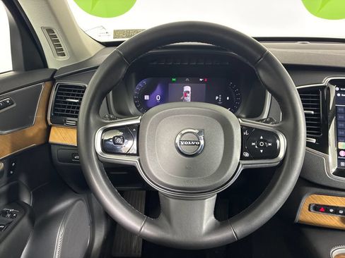 Used 2024 Volvo XC90 B5 Plus AWD/4WD image 15