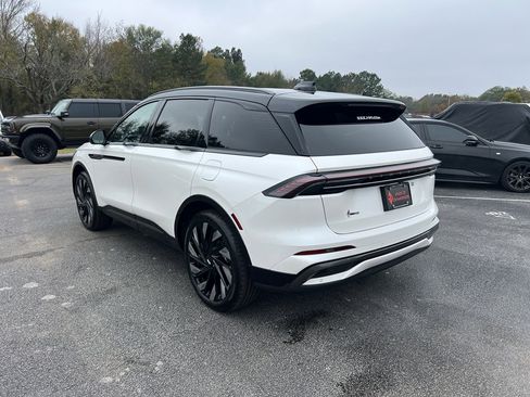 New 2026 Lincoln Nautilus Reserve w/ Jet Appearance Package image 4