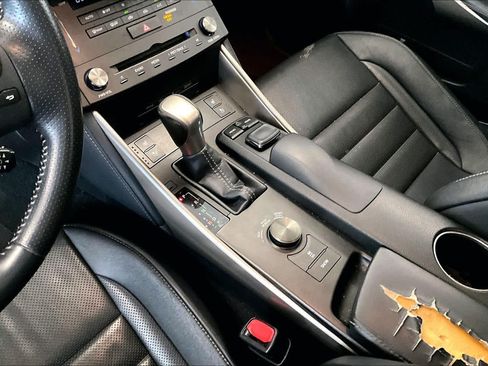 Used 2015 Lexus IS 350 w/ F-Sport Package RWD image 15