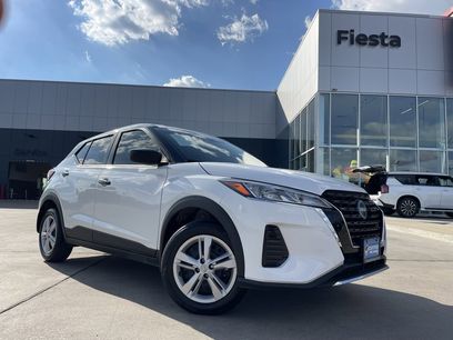 Certified 2025 Nissan Kicks Play S