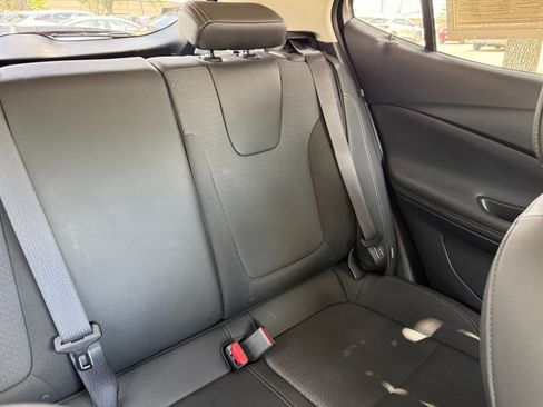 Used 2025 Buick Encore GX Preferred FWD image 37