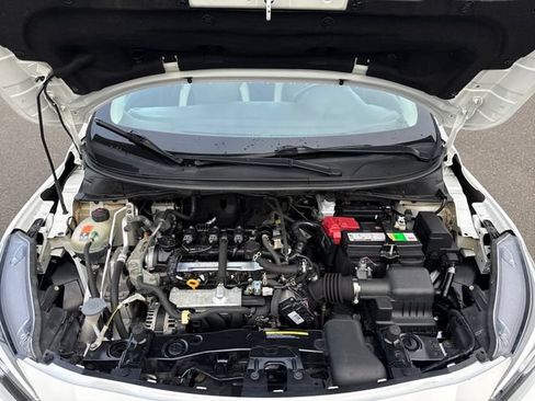 Used 2022 Nissan Versa SV FWD image 27
