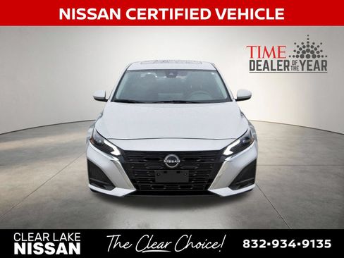 Certified 2023 Nissan Altima 2.5 SV w/ SV Premium Package AWD/4WD image 3