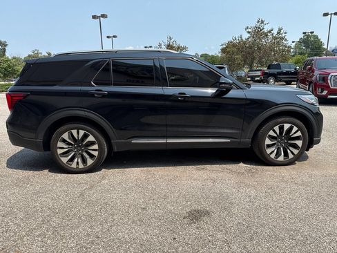Used 2025 Ford Explorer Platinum w/ LUX Leather Package AWD/4WD image 13