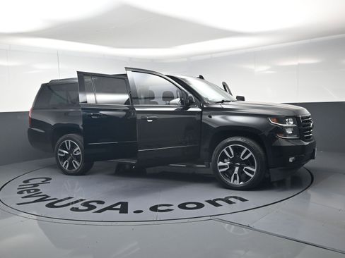 Used 2019 Chevrolet Suburban Premier AWD/4WD image 22