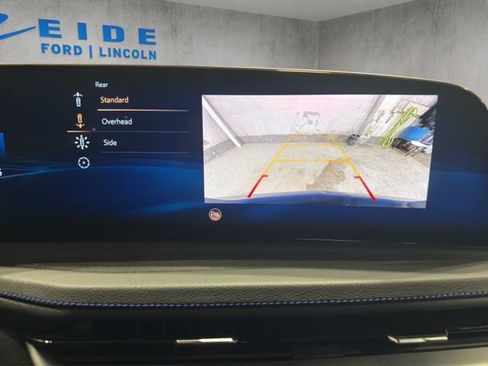 Used 2025 Cadillac XT4 Sport image 3