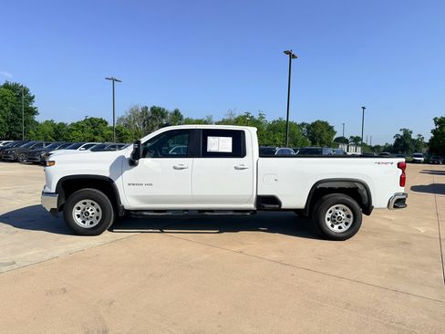 Used 2025 Chevrolet Silverado 2500 LT w/ Convenience Package AWD/4WD image 8