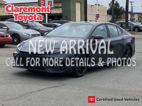 Certified 2026 Toyota Camry SE image 1