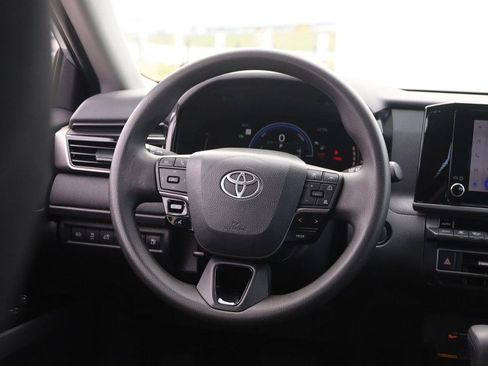 Used 2025 Toyota Camry LE image 22