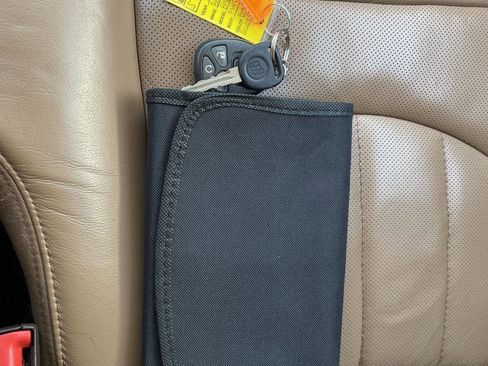 Used 2014 Buick Enclave Leather FWD image 6