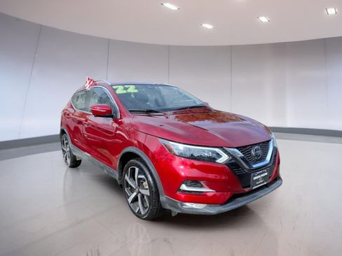 Used 2022 Nissan Rogue Sport SL w/ Premium Package image 1