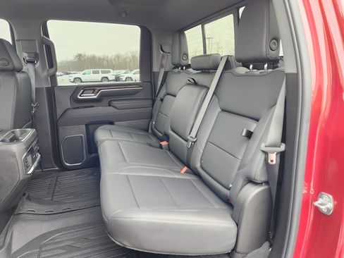 Used 2025 GMC Sierra 3500 SLT image 11