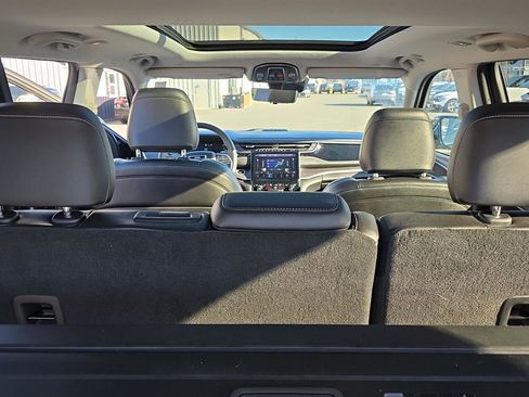 Used 2022 Jeep Grand Cherokee Limited 4xe w/ Luxury Tech Group II image 32