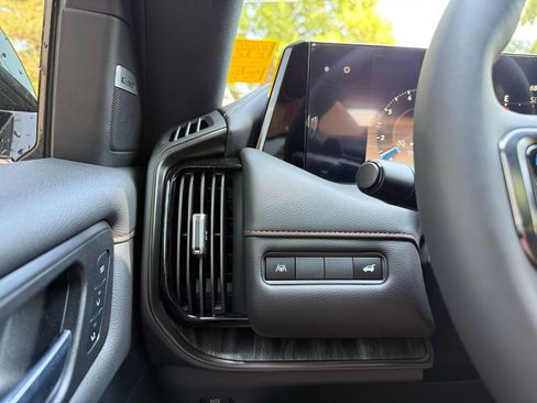 New 2025 Nissan Armada PRO-4X w/ Pro-4X Premium Package image 28