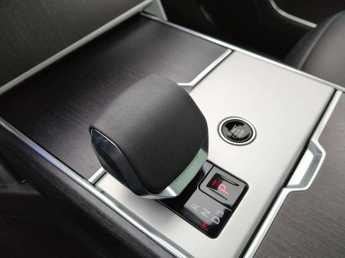 New 2026 Land Rover Range Rover SE image 33