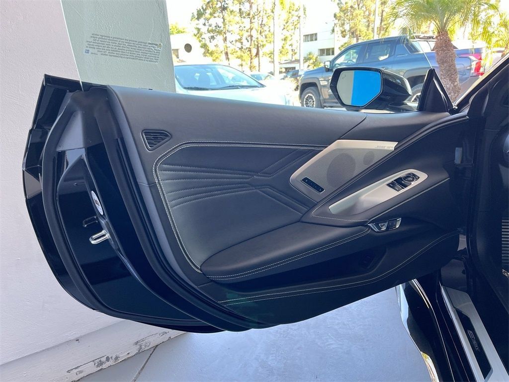 New 2025 Chevrolet Corvette E-Ray AWD/4WD image 21