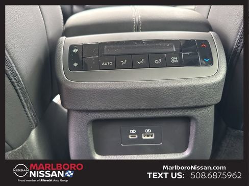 New 2025 Nissan Pathfinder SL image 27