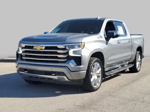 Used 2023 Chevrolet Silverado 1500 High Country w/ High Country Premium Package image 2