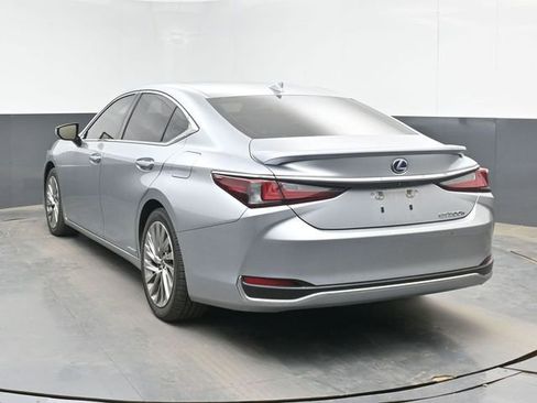 Used 2022 Lexus ES 300h Ultra Luxury w/ Accessory Package 2 FWD image 7