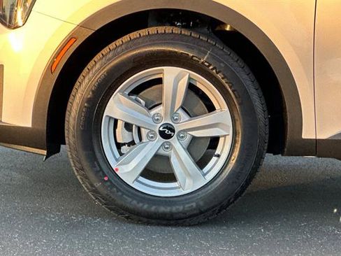 New 2026 Kia Sorento LX image 33