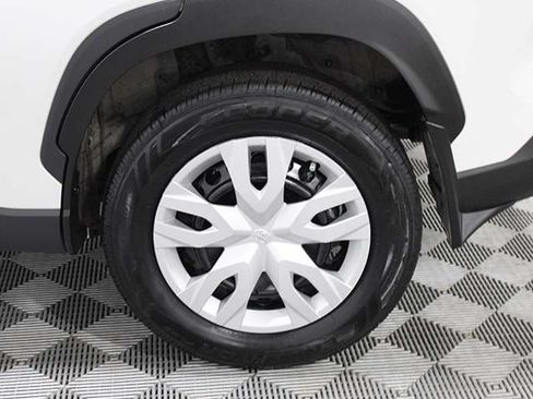 Used 2024 Toyota Corolla Cross L FWD image 17
